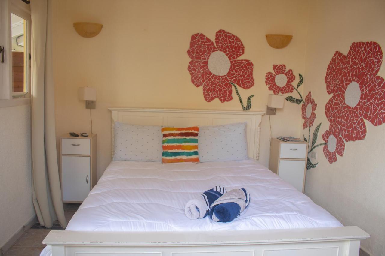 Sunflower Villa Studios Palm Beach Kültér fotó