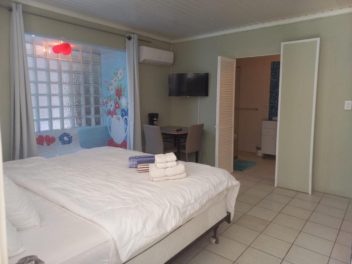 Sunflower Villa Studios Palm Beach Kültér fotó