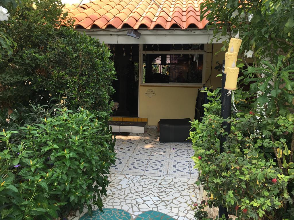 Sunflower Villa Studios Palm Beach Kültér fotó