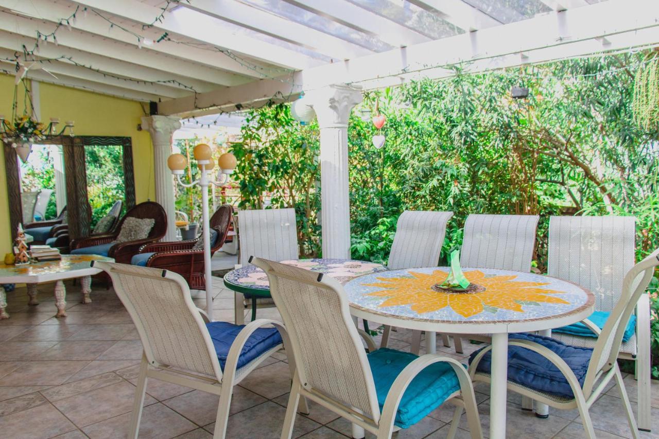 Sunflower Villa Studios Palm Beach Kültér fotó