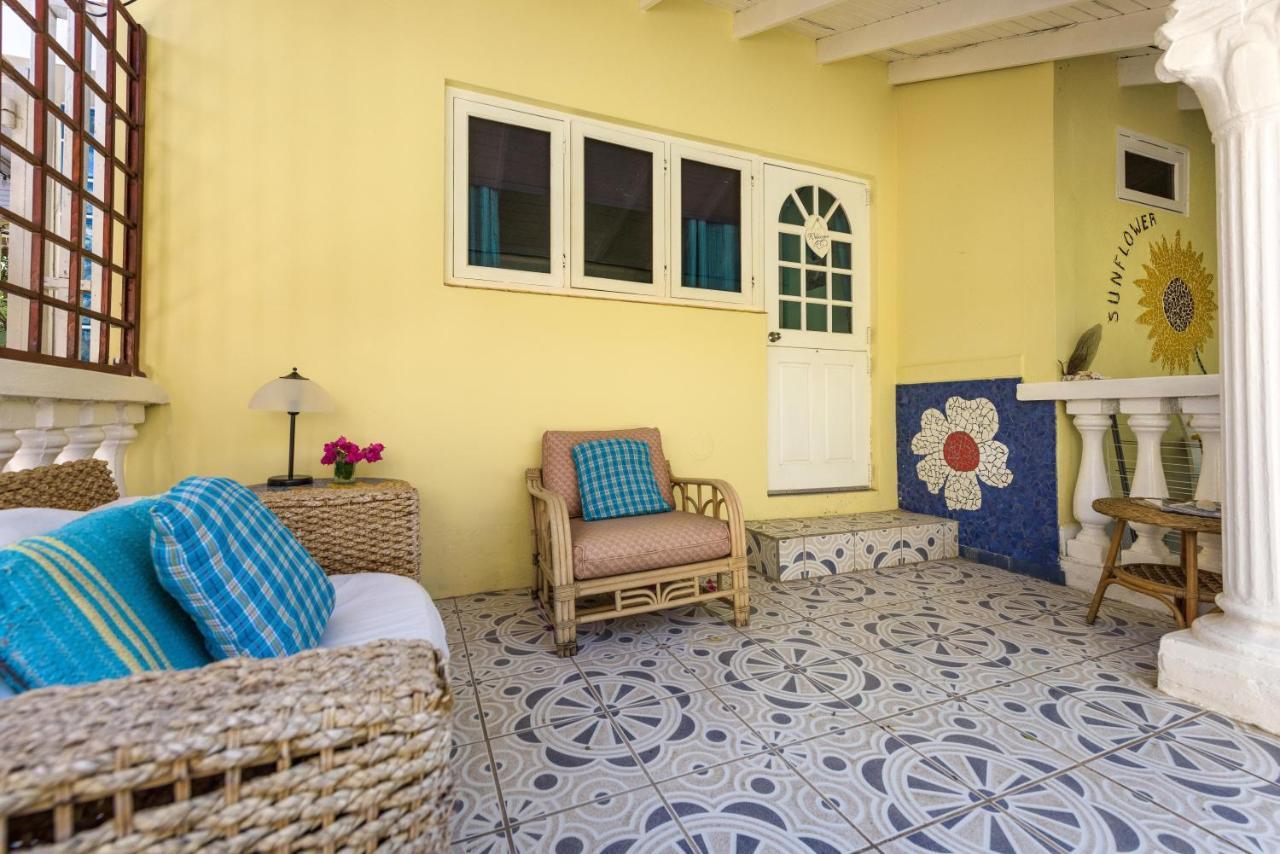 Sunflower Villa Studios Palm Beach Kültér fotó
