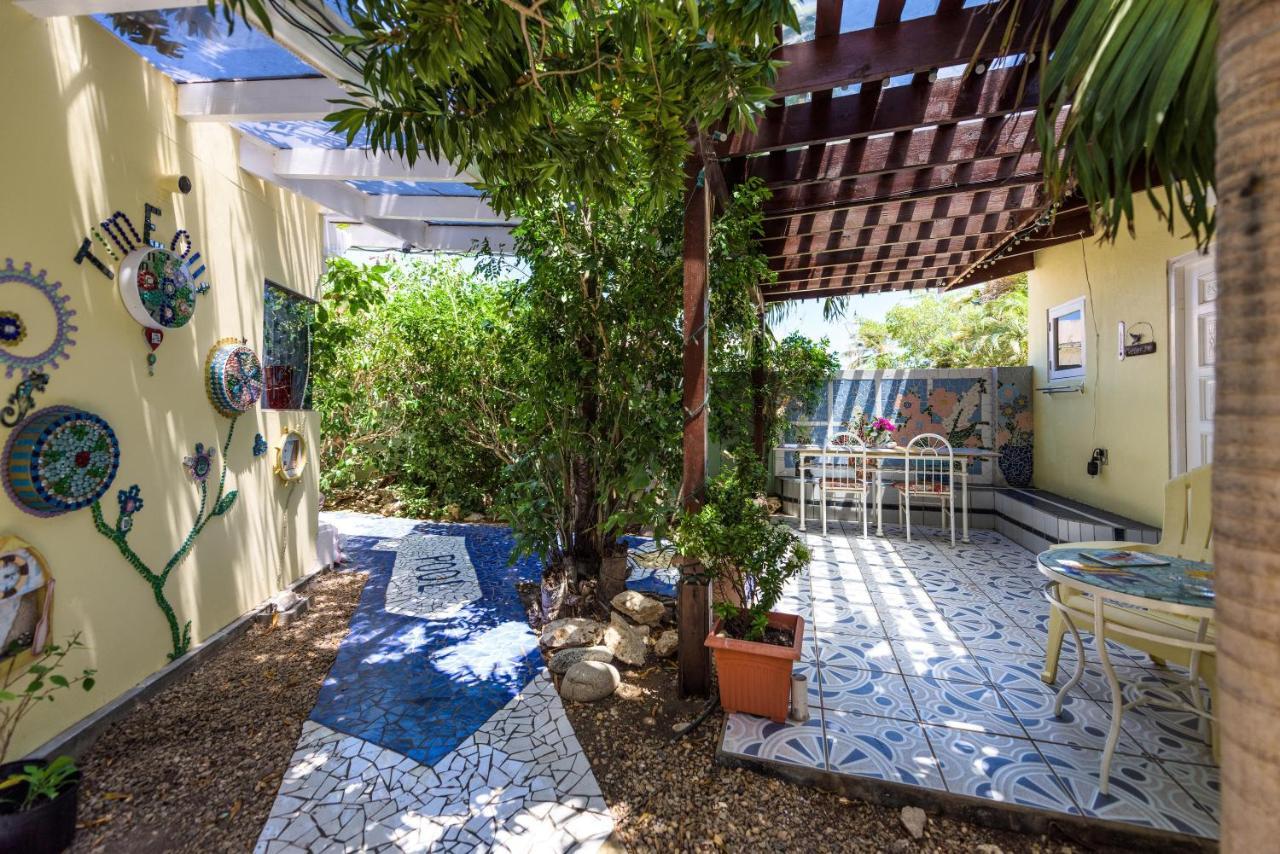 Sunflower Villa Studios Palm Beach Kültér fotó