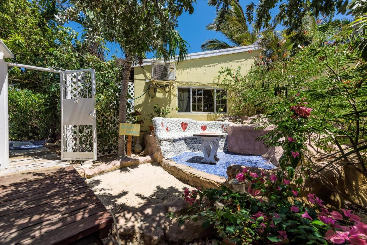Sunflower Villa Studios Palm Beach Kültér fotó